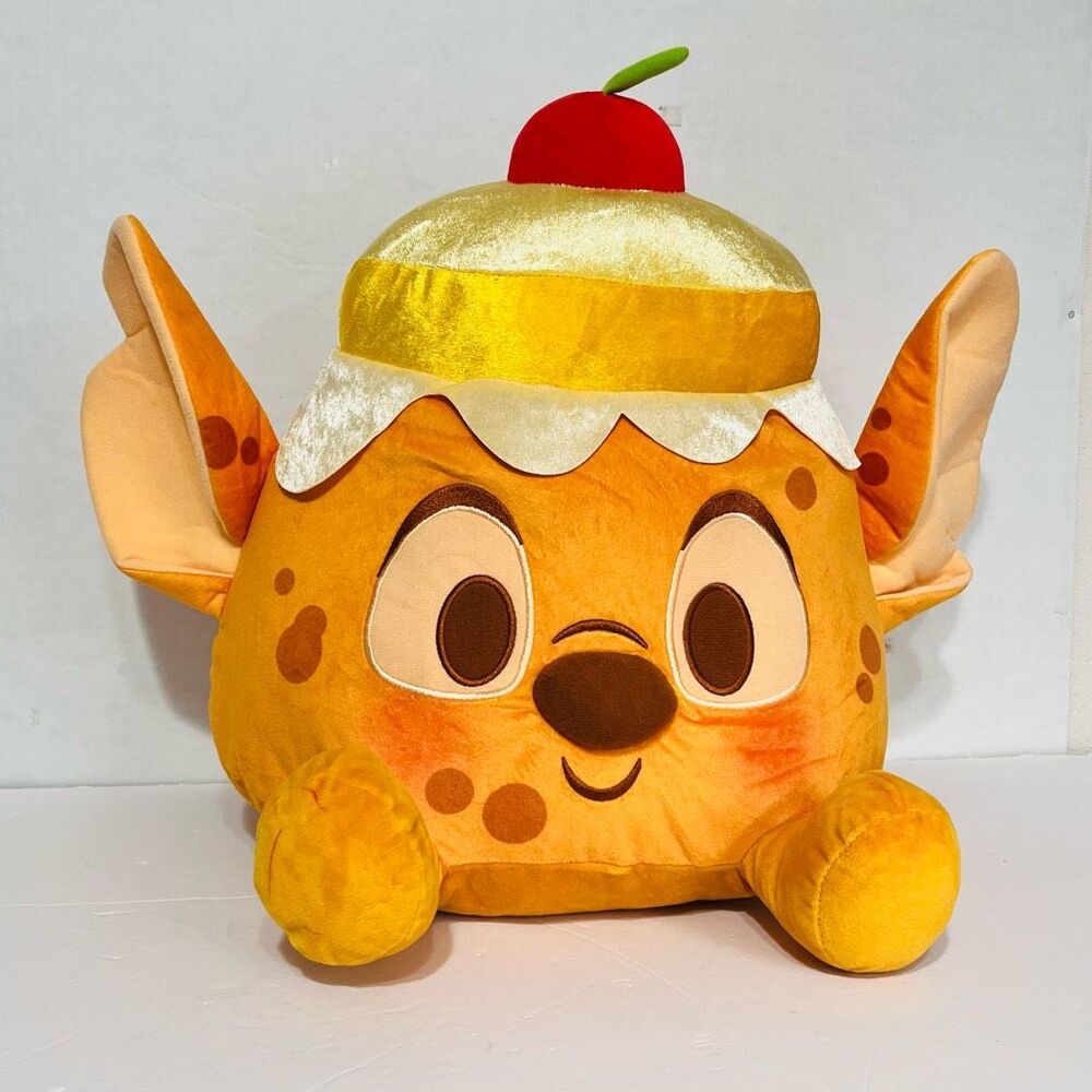 Disney Munchlings   Stitch Pineapple Upside Down Cake  18”